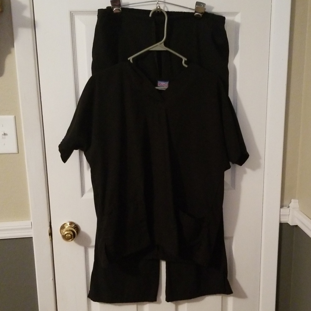 Cherokee Scrub Set